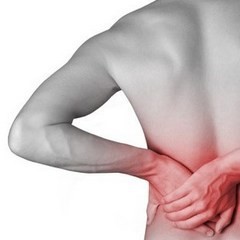причині болки в гърба